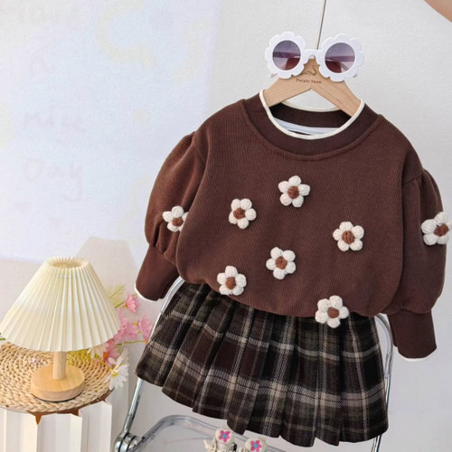 شومیز و دامن بچگانه