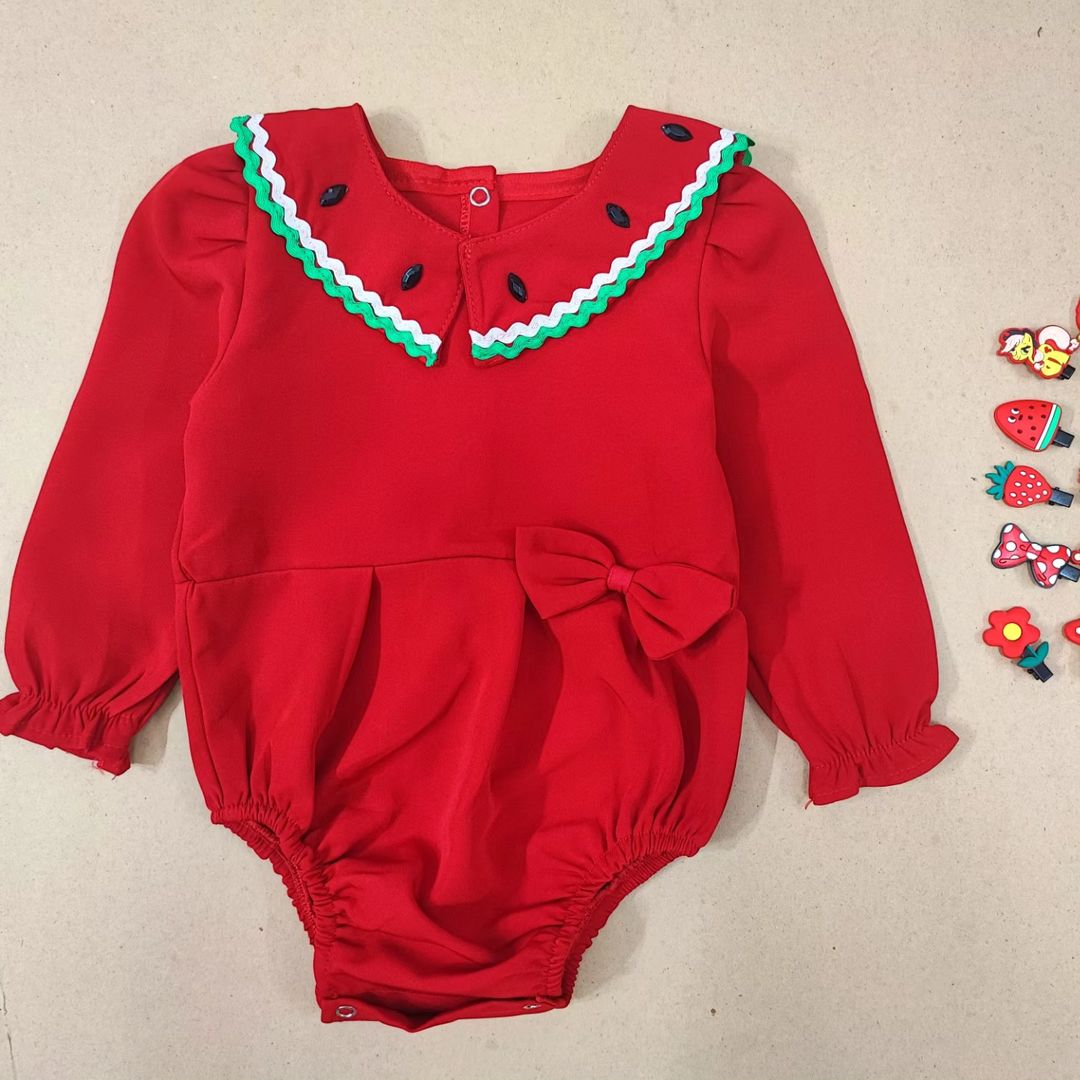 بادی زیر دکمه نوزادی رنگ قرمز