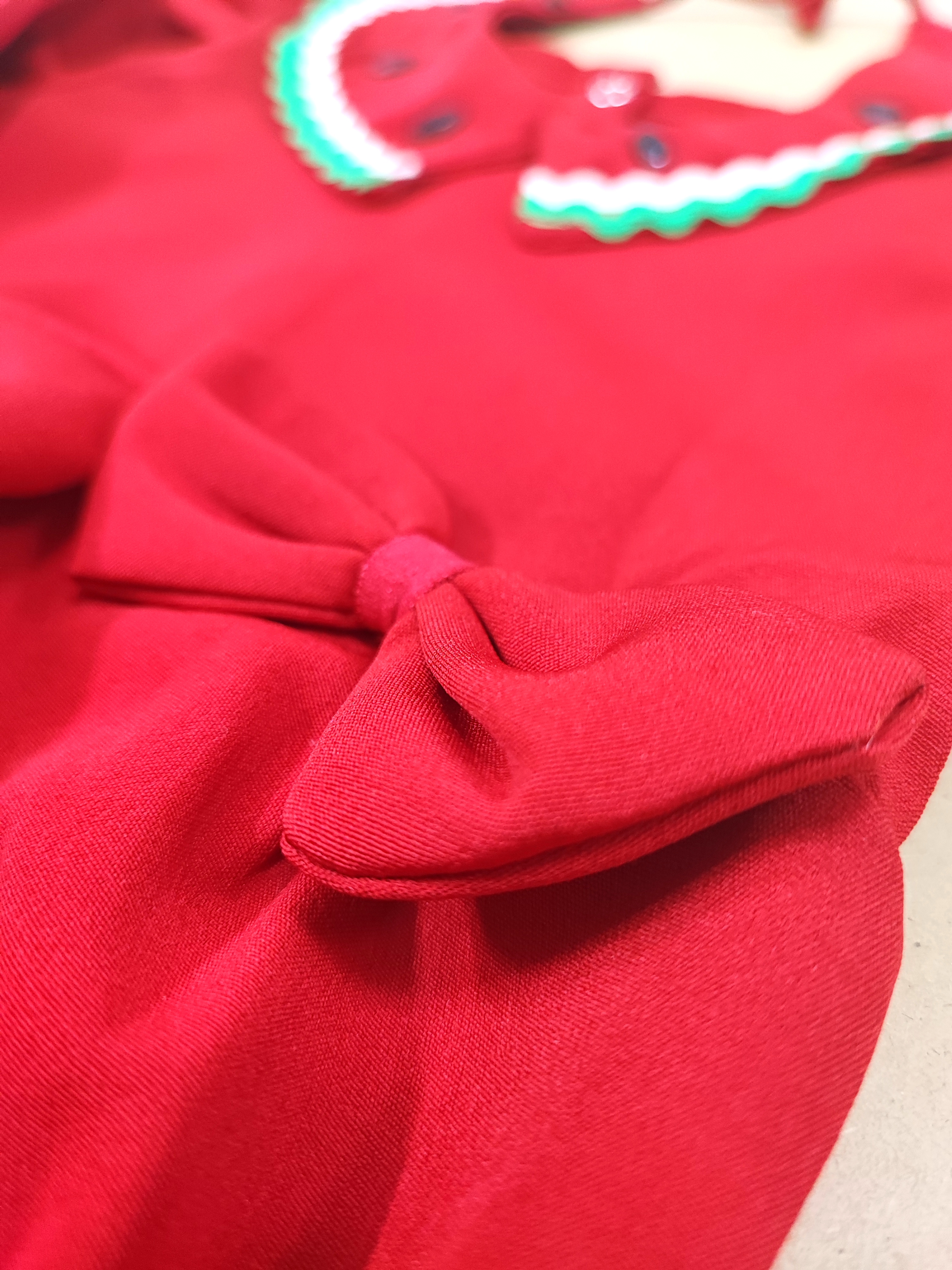 زیر دکمه نوزادی دخترانه