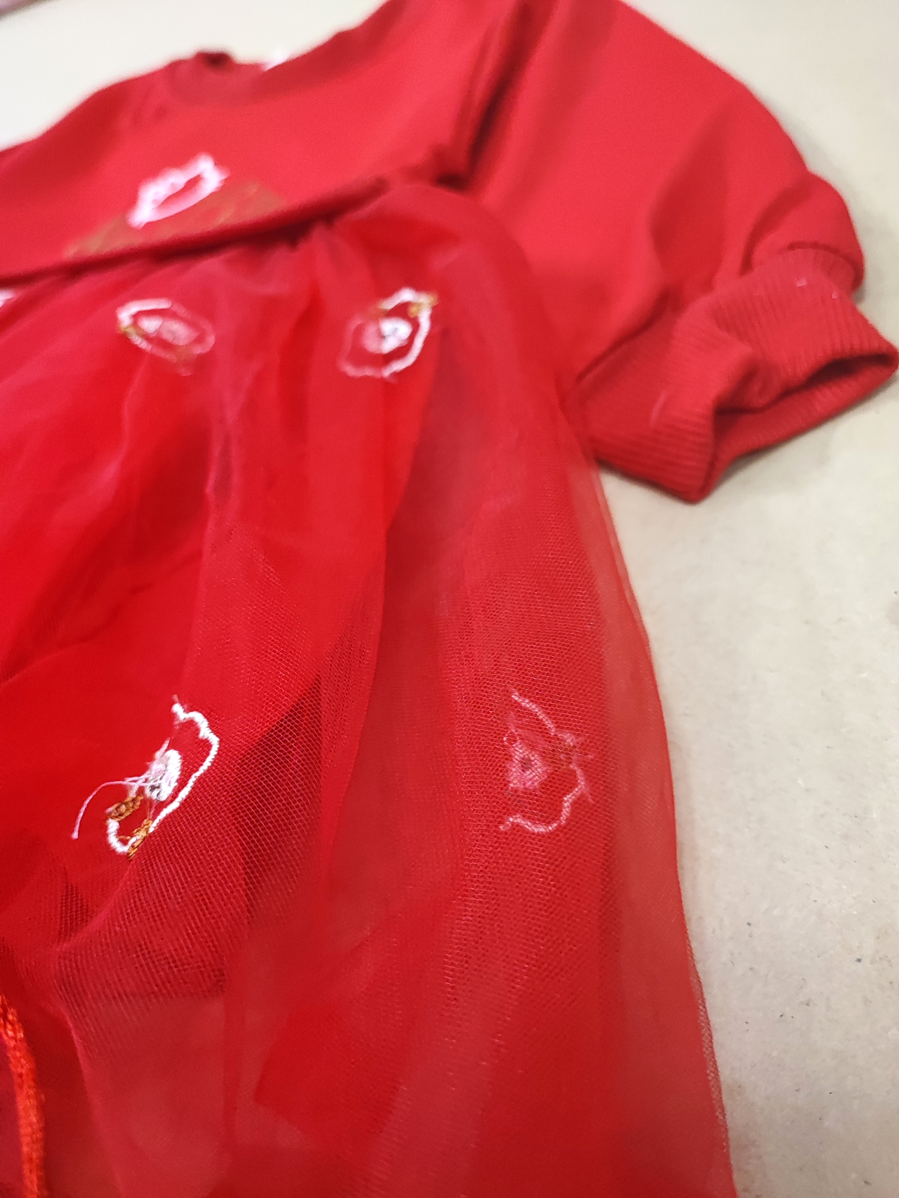 پیراهن کیتی رنگ قرمز دامن توردار