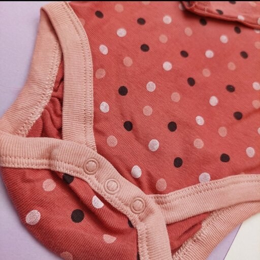 زیر دکمه آستین بلند نوزادی